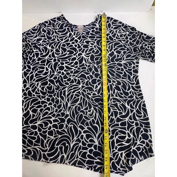 Chicos Travelers Slinky Knit Top Size 3/XL Navy Blue White Floral Tunic - Picture 4 of 6